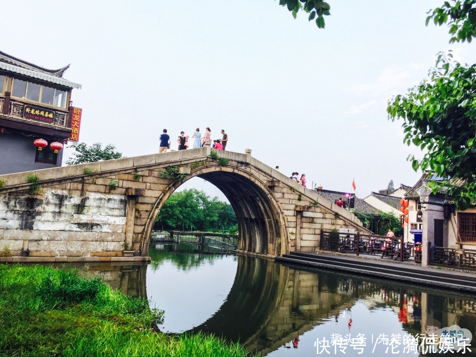 生活着的千年古镇 人们对其褒贬不一 有些人甚至表示去了不想再去