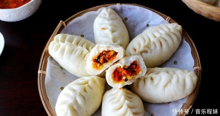 春天不吃这面食太可惜,三天两头吃一次,皮薄馅多,好吃又顶饱