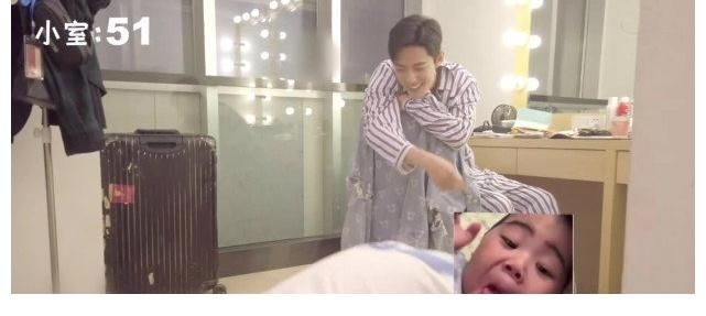 斗罗大陆|肖战和工作人员PK做俯卧撑，以一敌三一口气做65个，最后似累到晕眩