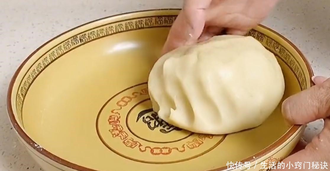 香酥|椒盐酥饼,香酥掉渣,不用烤箱直接烙,咸香美味,越吃越上瘾