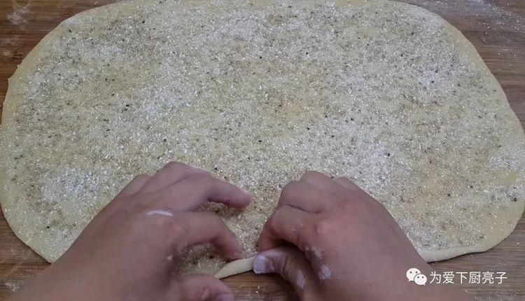 我家油条从来不发面,切一切锅里一炸,松软又香甜,越嚼越舒服