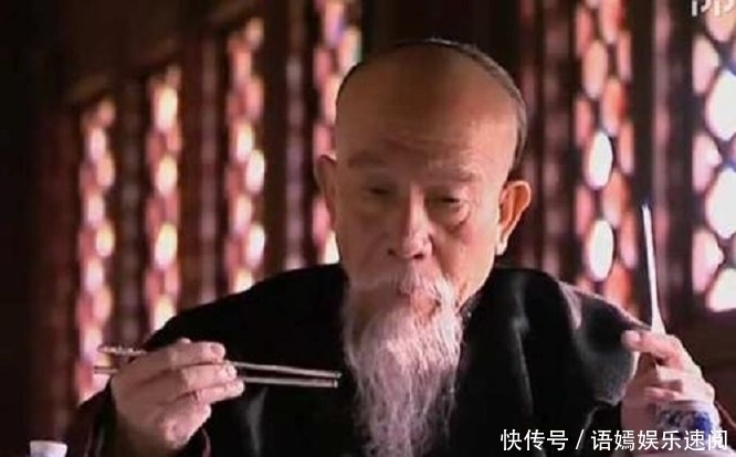 暴露出|李鸿章只是吃个鱼，就暴露出那么大的信息量，难怪清朝会灭亡