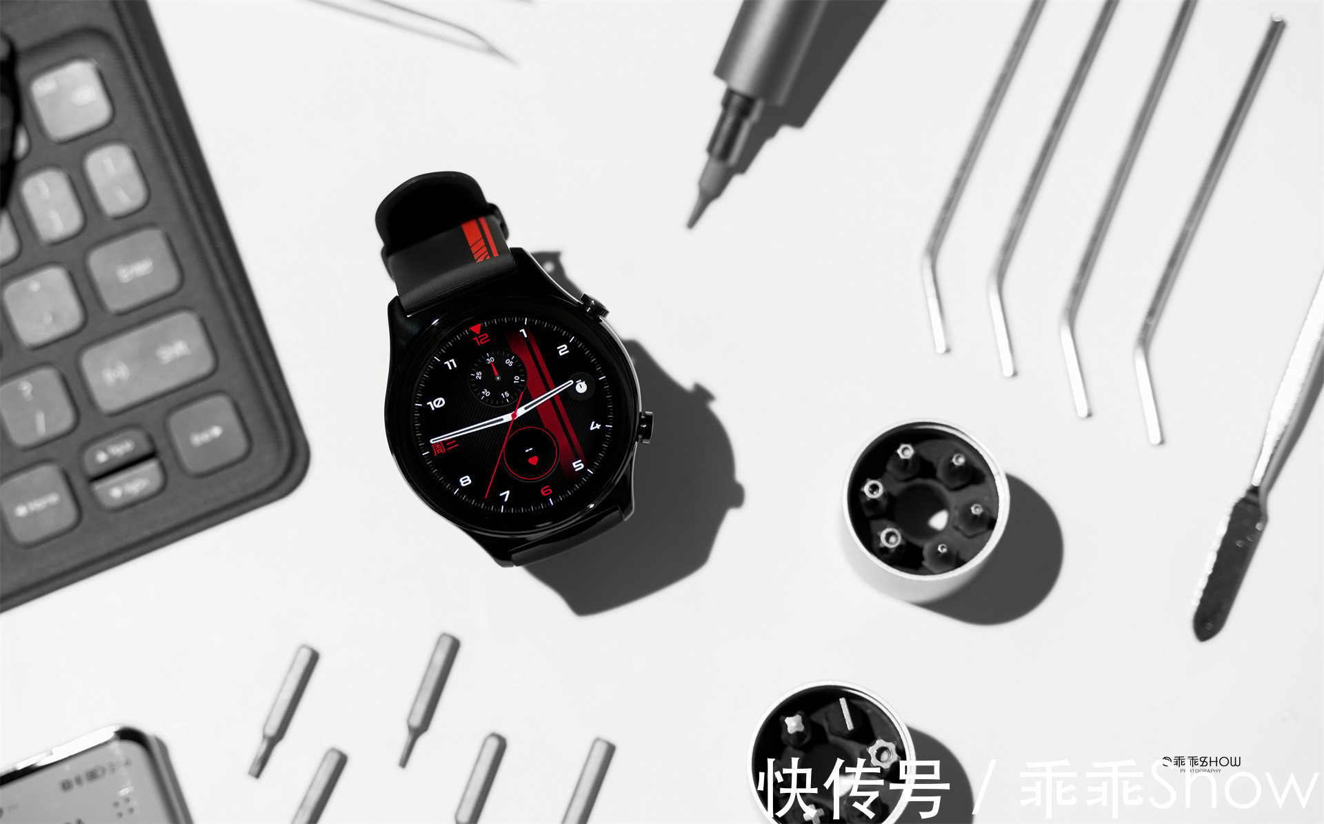 手表|荣耀手表GS 3荣耀时刻图赏：红黑配色诠释速度与激情