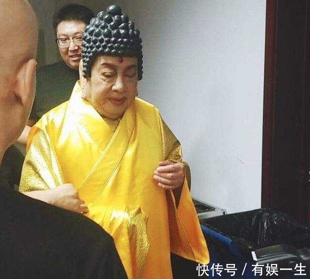 扮演如来佛祖的演员去了泰国,想买一尊佛像,结果发现是自己