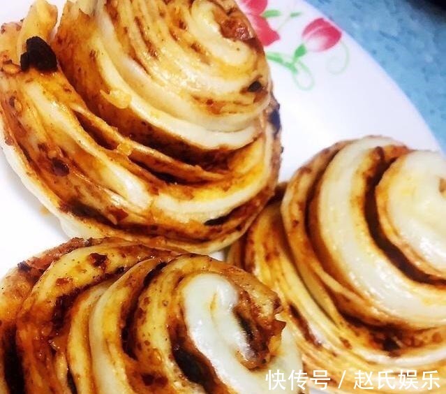 想吃面包不用买，一个电饭锅搞定，松软香甜，自己做的健康又营养