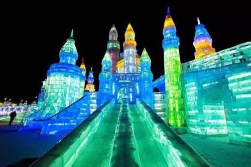 黑龙江一“精品”景区，人称“冰雪迪士尼”，拥有现实版王者战场