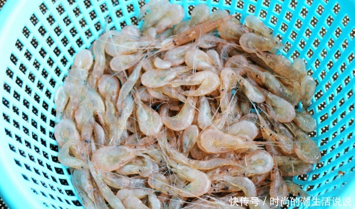 简单|入秋后,此肉要多吃,钙是鸡蛋的3倍,简单一炒,鲜美又好吃