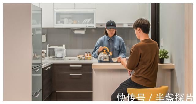电视背景墙|入户见厅没有独立玄关?看看这家的设计,效果实用又轻盈通透!
