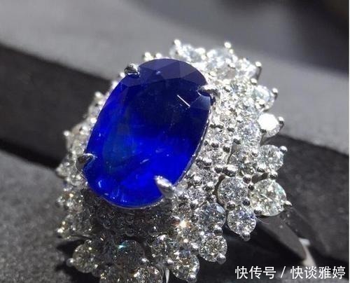 蓝宝石 比钻石还珍贵的宝石,散发出的神秘梦幻色,让皇室贵族都为之倾倒