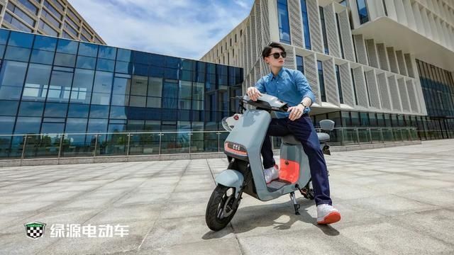 新品|旺季青春潮，绿源三大系列新品上市，学生季“一站选购”