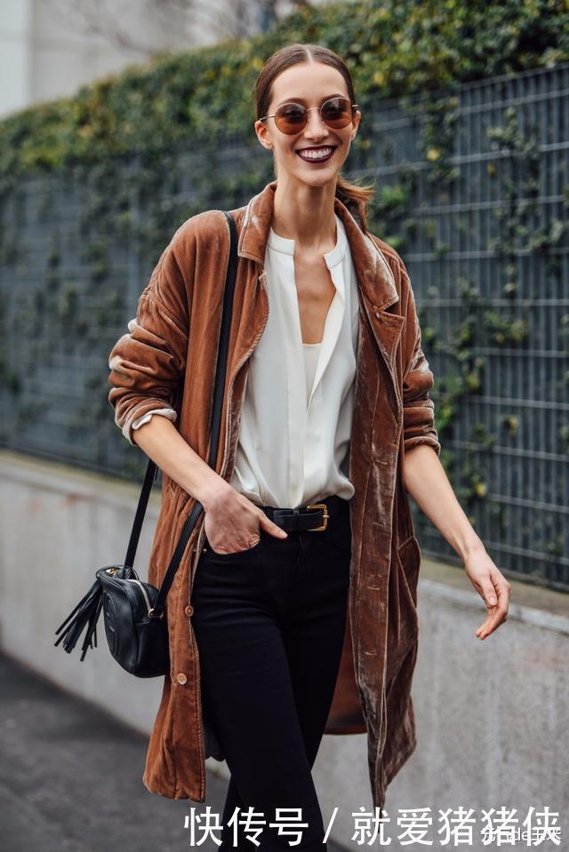 高级|这种“秋冬专用材质”高级又贵气,贵气的女人大多钟爱它