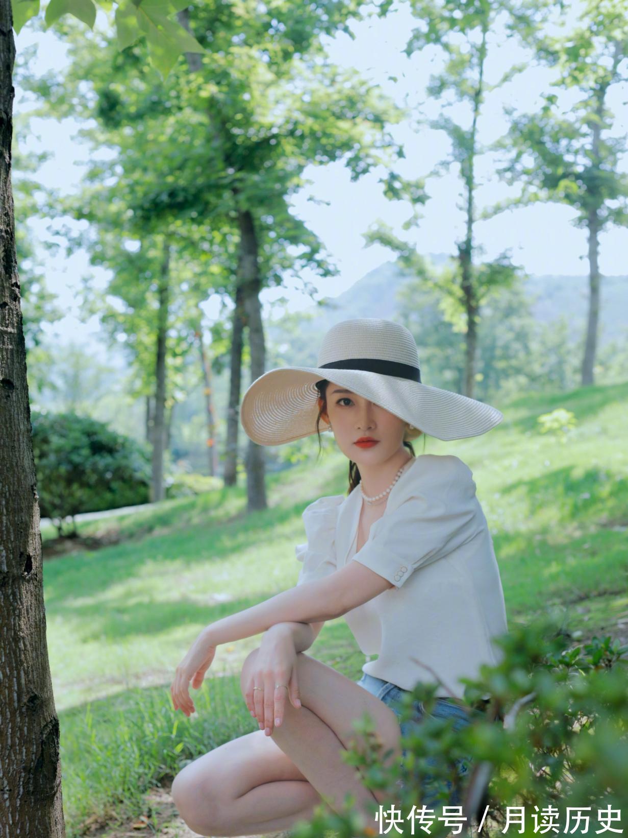 女生|普通女生脸上有3个特点,就是难得的“冷感美人”,太气质了