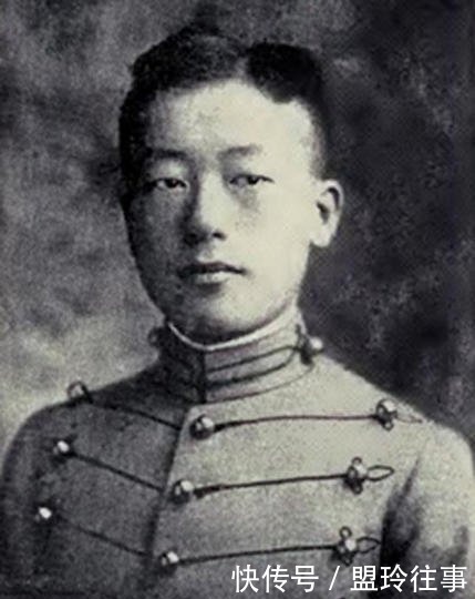 离婚|丈夫对她一见钟情,她却爱上了有妇之夫,离婚后丈夫一直独身