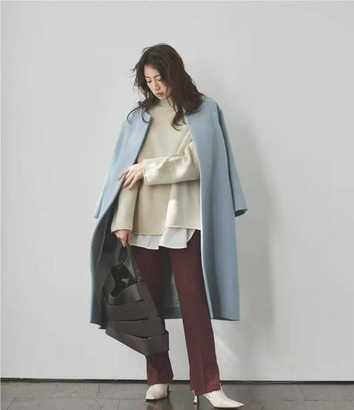 时髦|比黑白灰惊艳、比大地色时髦,最美的“疗愈色”穿搭,一眼就喜欢