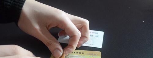 今天才知道,创可贴除了用来止血,还有3个妙用,尽快告诉家人