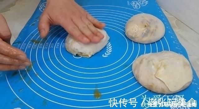 以后葱花饼别再买了，加2勺麻酱，不烫面不发面，比鸡蛋饼都好吃