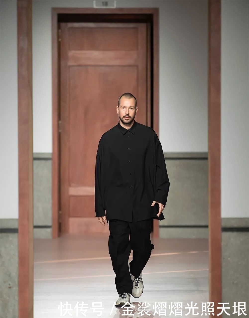  风格|我看这些设计师，干脆转行当时尚博主得了