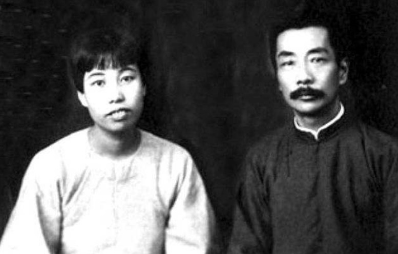 鲁迅|郭沫若用4字讽刺鲁迅,鲁迅机智回复5字,世人赞叹贴切!