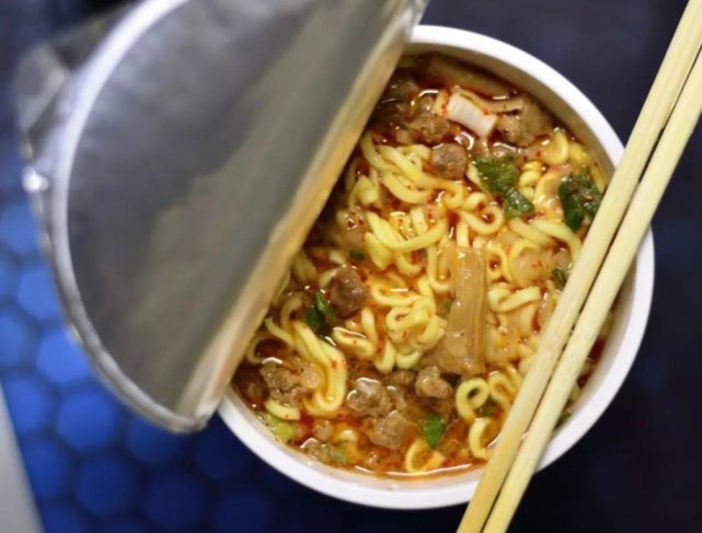 车间|泡面究竟卫不卫生?康师傅公开生产车间,网友:比我家厨房还干净