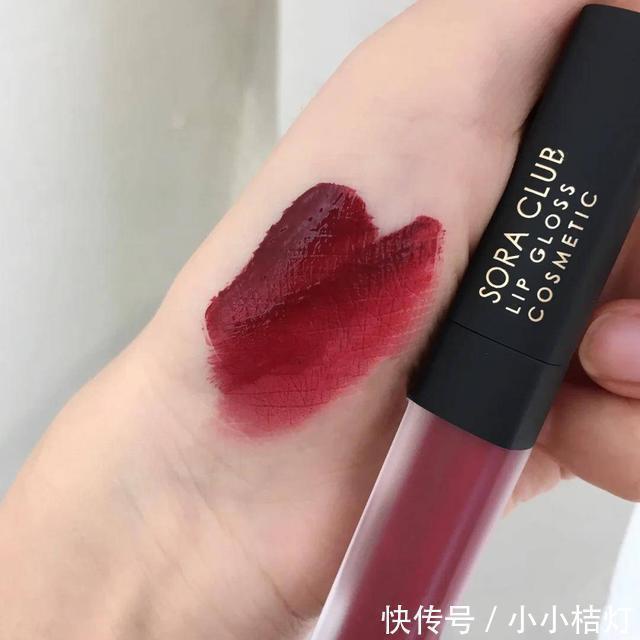 小姐姐|火遍秋天的四款口红测评,这才是真正的“斩男色”,谁用谁好看