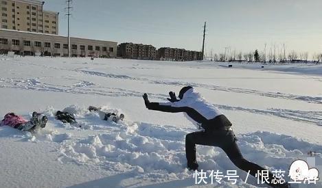 仨娃|奶爸带仨娃雪地里练“降龙十八掌”火了,一个真敢推,三个真敢倒