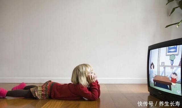电子产品|从小“看电视”和“不看电视”的孩子,差距会很大,尤其是6岁后!
