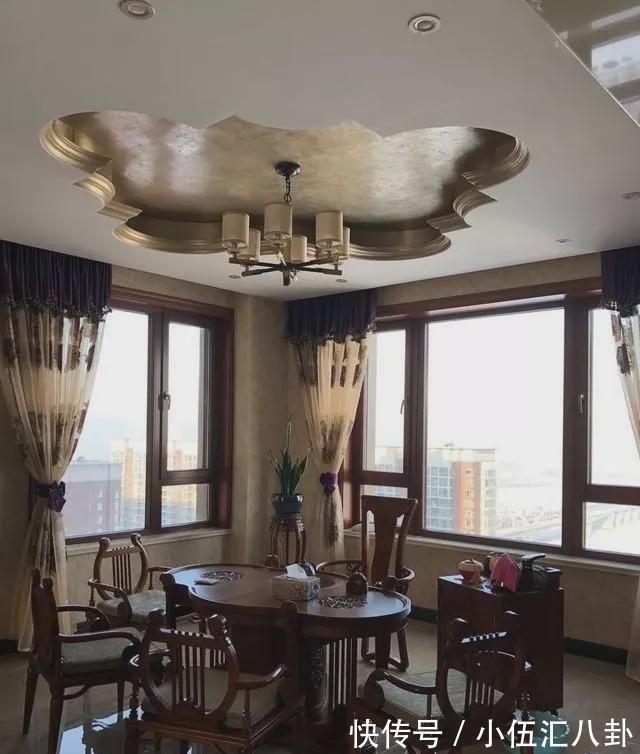 毛爷爷|婚房装修完工,砸5万块做的电视墙太肉疼,婆婆说我败家