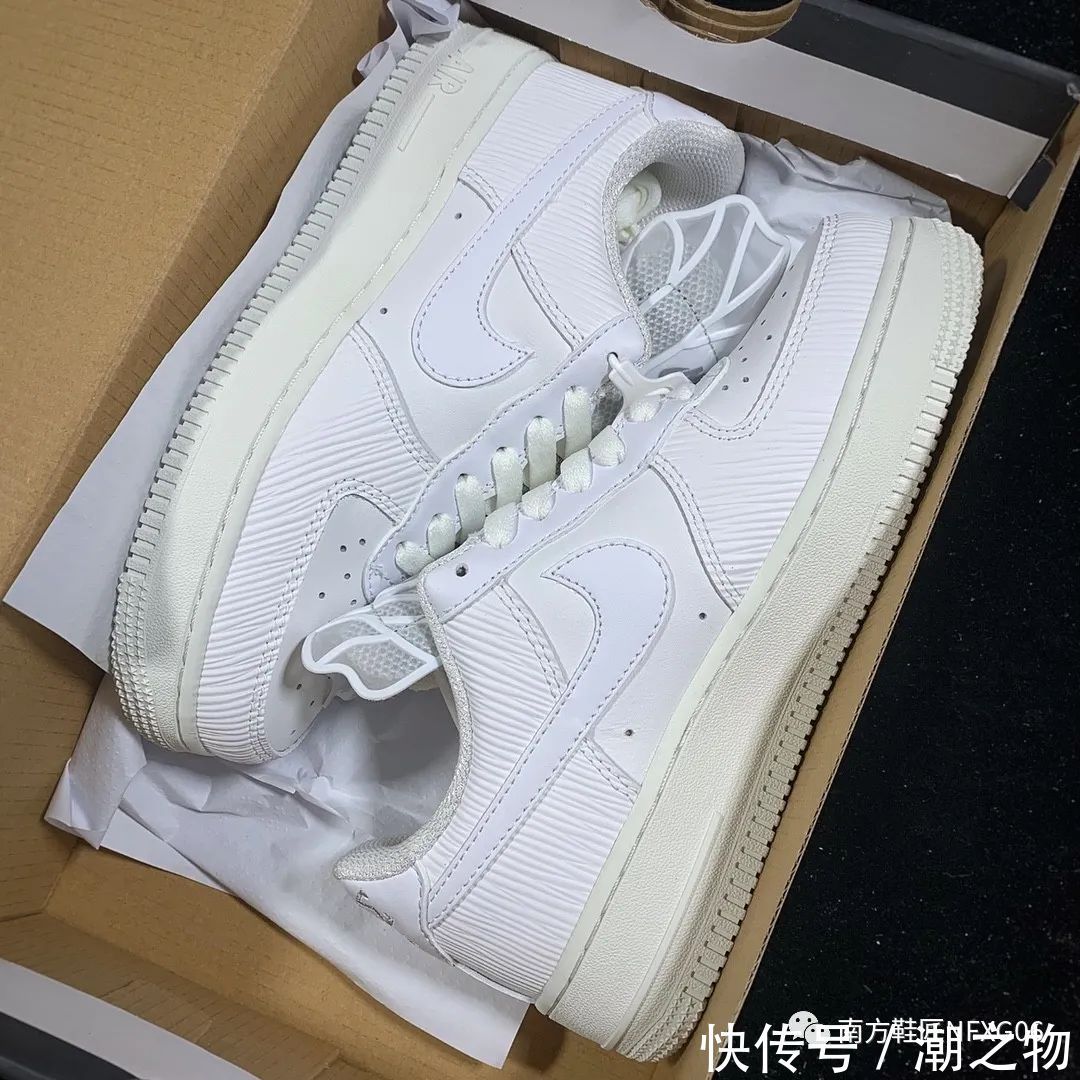 青春岁月|纱衣材质鞋舌,酷似胜利女神装扮!这款Air Force 1 很有创意