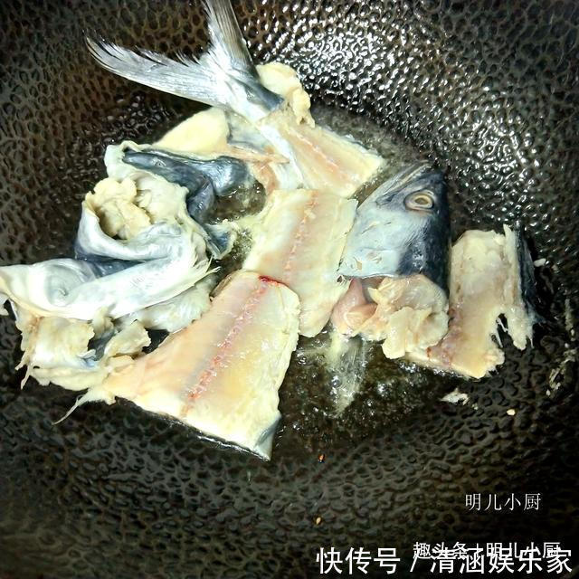 做鲅鱼时,有人油炸有人煮汤全不对!教你正确做法,太鲜了