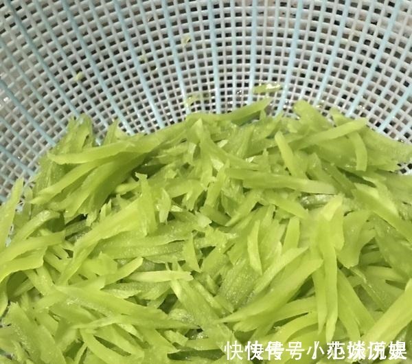 璐瑶|晚上失眠不要紧,三天两头吃它,才三块一斤,吃了睡得香!