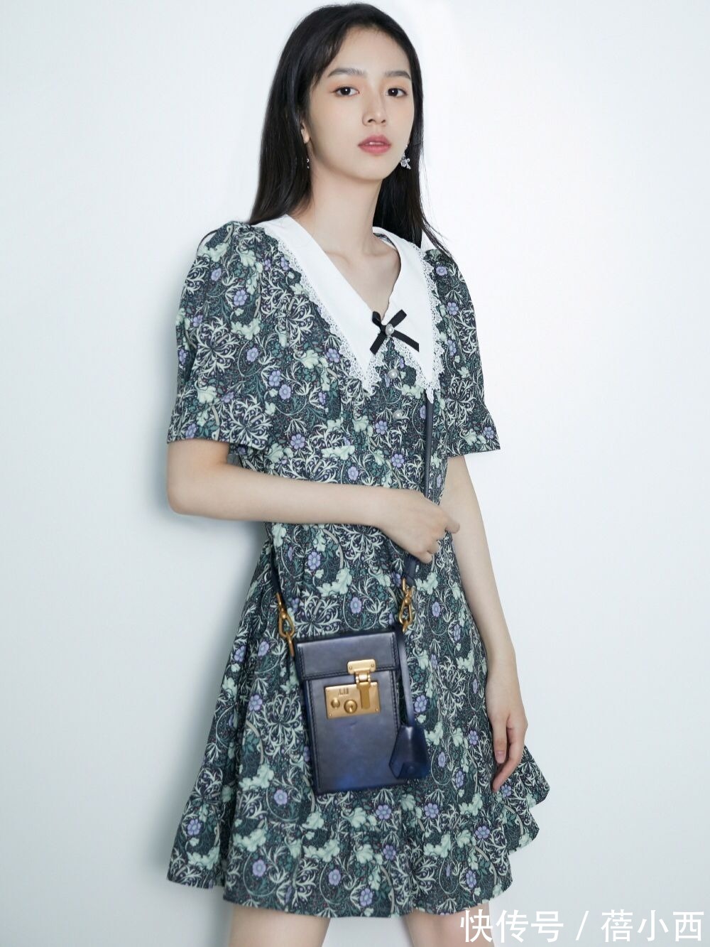 穿搭|164高的郑合惠子穿得好清凉，穿吊带碎花裙看着没有80斤，真羡慕