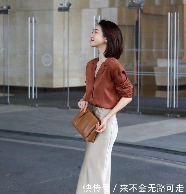 西装裙|上班穿什么?简约干练又不失温柔的穿搭,可以把自身的魅力放大化