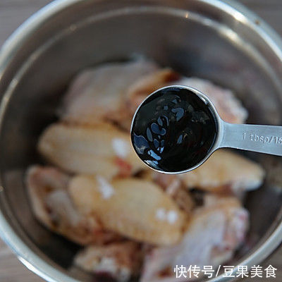 一滴油都不加蚝油鸡翅的做法
