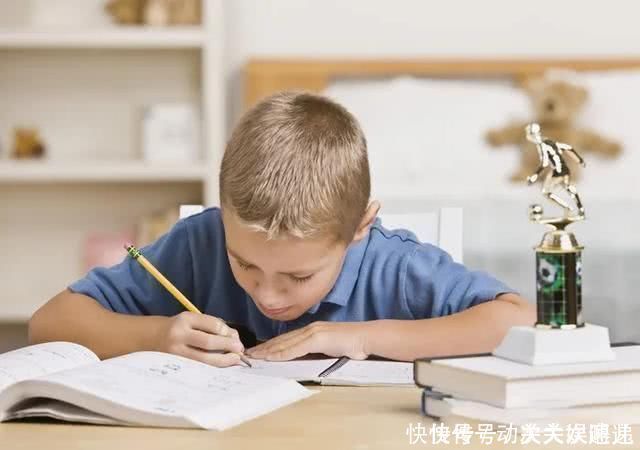 发散性|小学生“倒数第一”试卷成网红，老师无言以对这水平怎么教