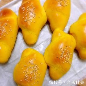 孩子|吃不完的南瓜,别丢了,教你做成可拉丝的小面包,孩子爱吃!