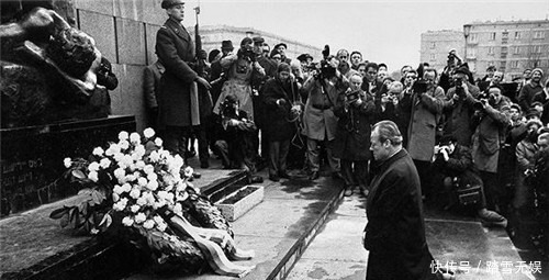 希望|日本天皇离世,希望中国能派代表出席,中国的回复让日本颜面无存