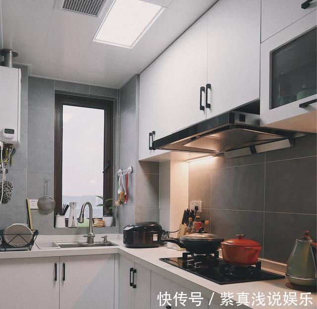 不花哨|装修坚持“不花哨”有多重要?我家厨房用了5年,如今依然耐看
