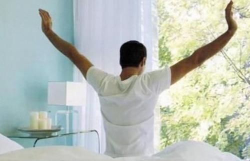 长寿|公认的最佳“起床时间”是什么，在该时间起床，也许与长寿更接近