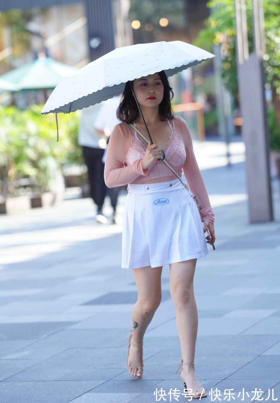 清凉|微胖“阿姨”的清凉穿搭，看着干净舒适，既减龄又“秀身材”！