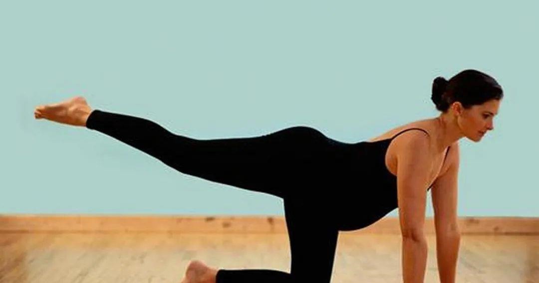 姿势|孕期睡姿不正确会伤害胎儿,孕妈要及时纠正,别图一时舒服坑了娃