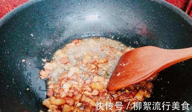 五花肉|建议老年人如果不差钱尽量多吃这种食物，腿脚有劲，身体硬朗！