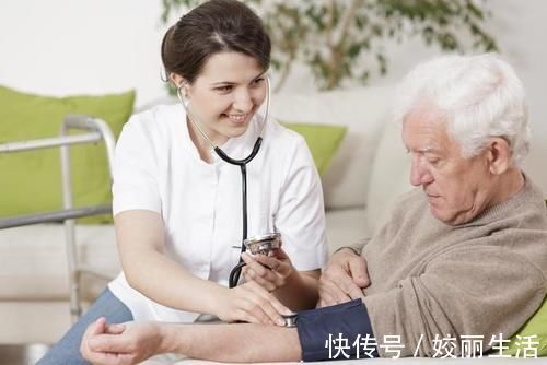 习惯|高血压不是突然到来,医生忠告,晨起坚持4个习惯,血压会更好