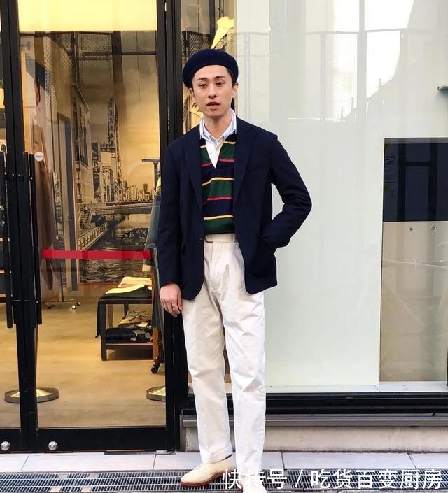 white 到底是什么人,敢穿白皮鞋!