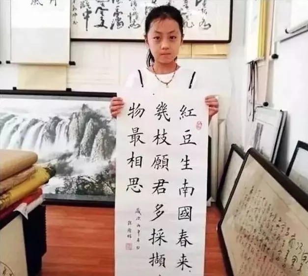 欧阳询&九岁女孩临楷书,专家:不是艺术,复印机而已!引得网友怒了