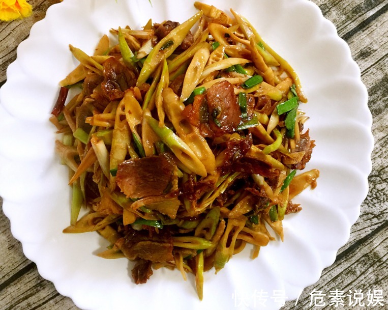 竹笋|腊肉不能直接炒，先做这3步，出锅又香又嫩，不咸不油腻，真好吃