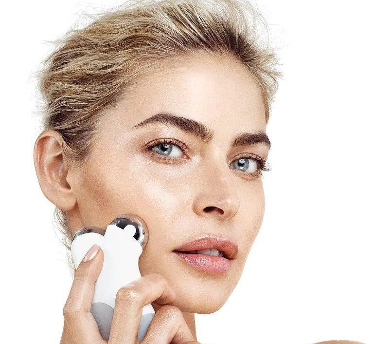 当 00 后的女孩子都开始抗衰老，意味着什么？