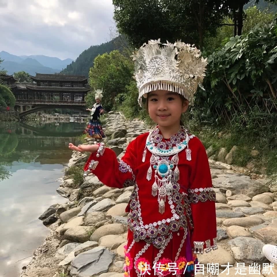 这个深山市集让清清瞬间回到了云贵高原