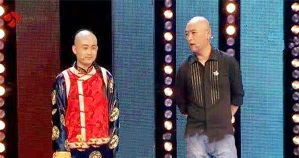 阿哥 2012年,一汽车修理工以清朝“阿哥”自居,上相亲节目找“福晋”