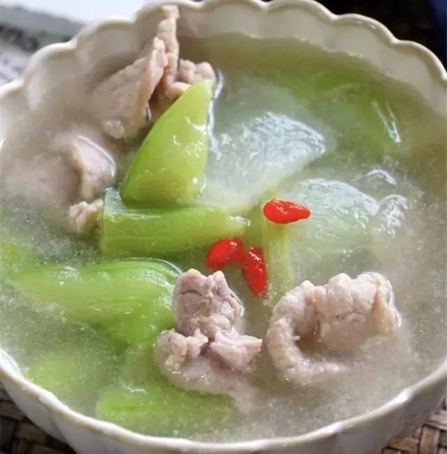 三伏天要“多喝汤”，这5道汤别错过，清热降火，天气越热越该喝