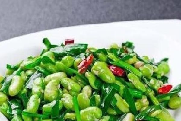 此菜堪称“补钙小王子”，孩子常吃，促进骨骼增长，大脑更聪明！